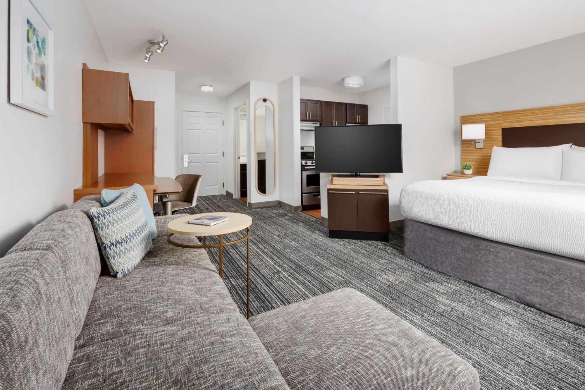 Towneplace Suites Manchester-Boston Regional Airport Экстерьер фото